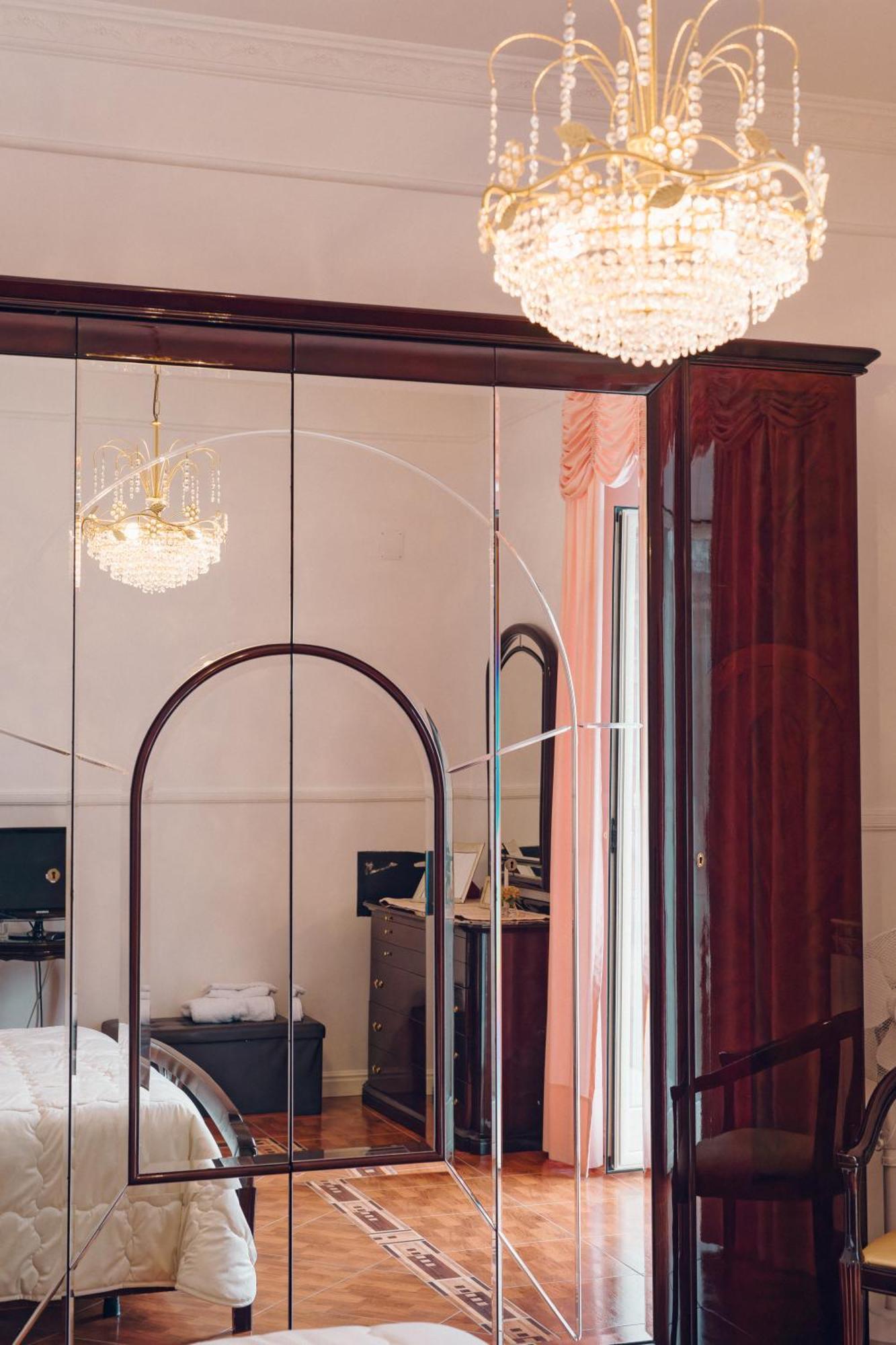 La Famiglia Hotel Pollena Trocchia Ngoại thất bức ảnh